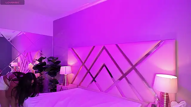 GiselJones online show from November 2025 07:46:02 PM