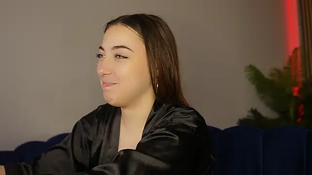 aaylinn x online show from November 2025 01:11:01 PM