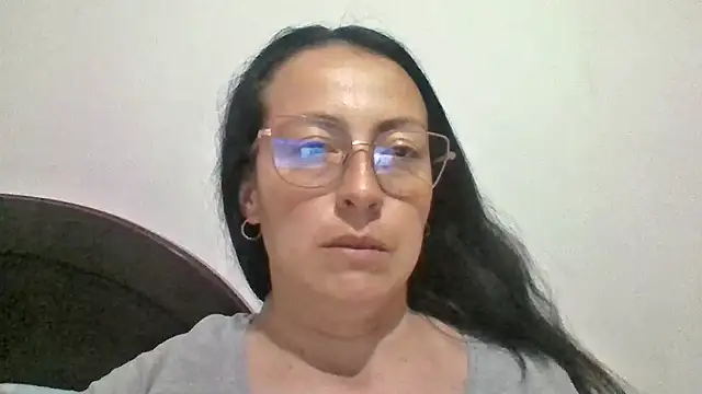 Lauryn Jones online show from March 2026 03:44:01 AM