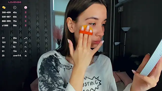 JacalynSchreiber online show from December 2025 09:14:01 AM