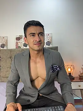 Chris Clarck online show from December 2025 08:14:01 PM