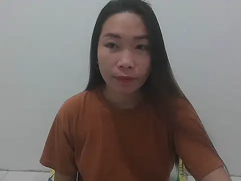 Wild hot Lyn online show from November 2025 07:23:02 PM