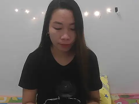 Wild hot Lyn online show from November 2025 08:09:01 PM