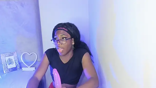 Shelsyissy online show from November 2025 10:08:01 PM