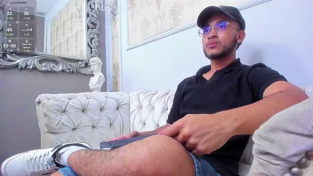 MatteoRicci  online show from November 2025 07:37:01 PM