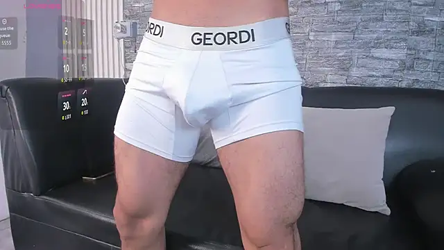 blaze phoenix online show from November 2025 04:01:01 AM