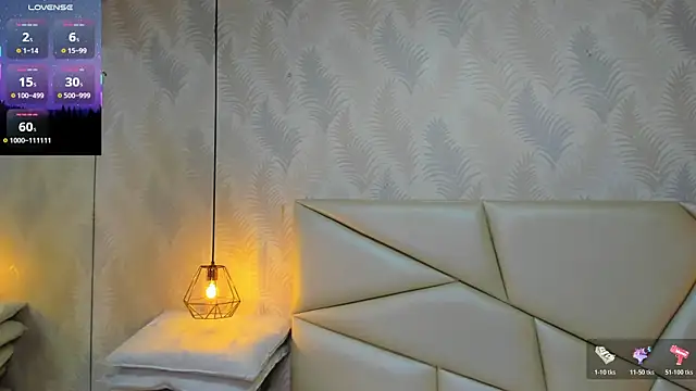 laurettedela rouse online show from November 2025 10:29:01 AM