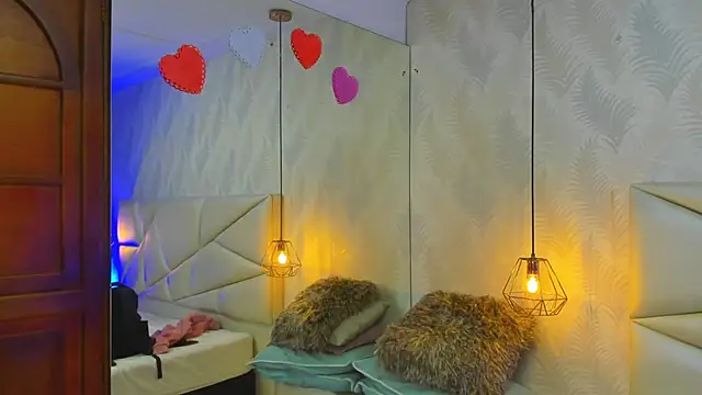 laurettedela rouse online show from November 2025 10:19:01 AM