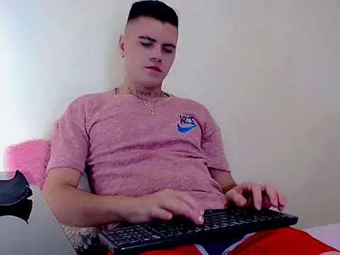 Sebastian Loaiza online show from November 2025 11:18:01 PM