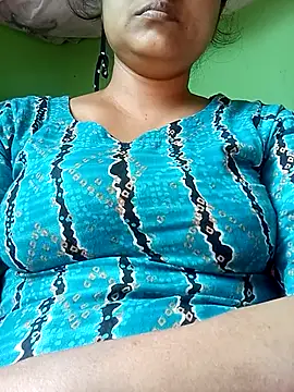 Snapshot of Tina_250 chatting on December 2025 06:44:01 AM Tina 250 online show from December 2025 06:44:01 AM