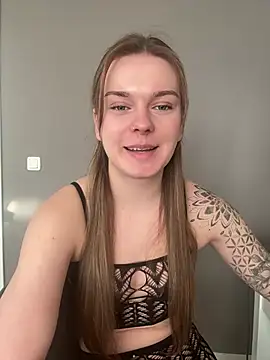 LisaFreierxx online show from February 2026 03:12:01 PM