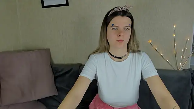 Zorianaa online show from November 2025 09:25:02 PM