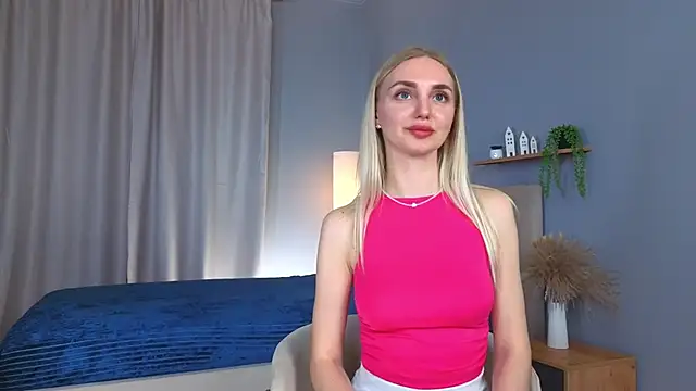 Carollina  online show from November 2025 03:10:02 PM