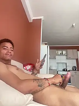 Snapshot of lamilapoya chatting on November 2025 09:36:01 PM lamilapoya online show from November 2025 09:36:01 PM