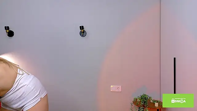 FreeHeart  online show from November 2025 03:27:01 AM