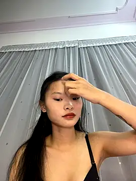 lung-linh online show from November 2025 12:39:02 PM