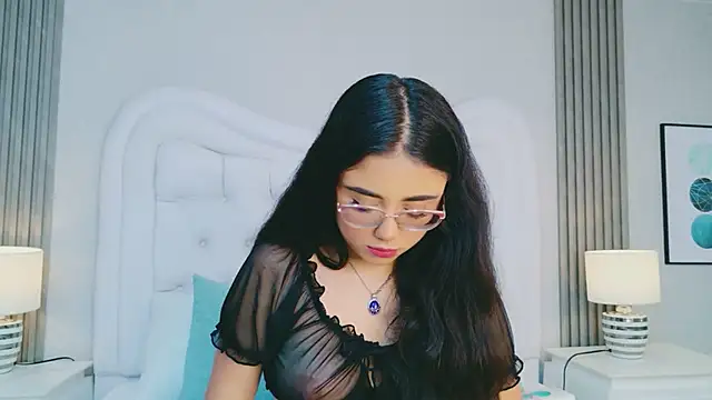 ScarlettPetrova online show from April 2026 11:35:01 AM