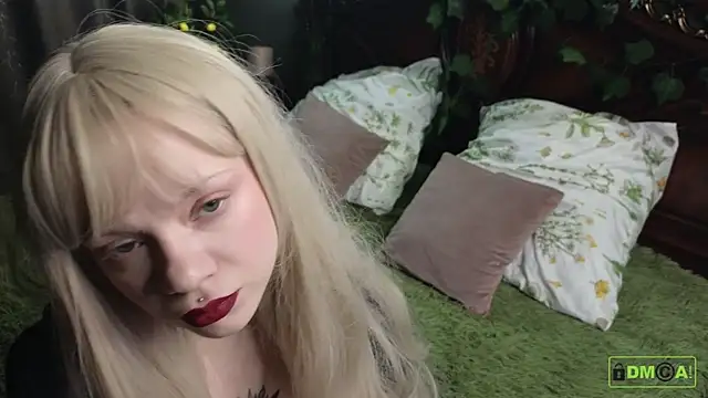 Freya Heya online show from November 2025 11:25:01 PM