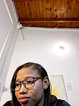 ValentinaRose4 online show from November 2025 04:15:02 AM