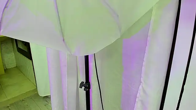 kendra london online show from March 2026 11:14:01 AM