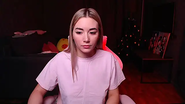 Rosie Mac online show from December 2025 02:17:01 AM