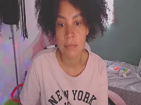 shayna cute online show from August 2026 07:28:01 PM