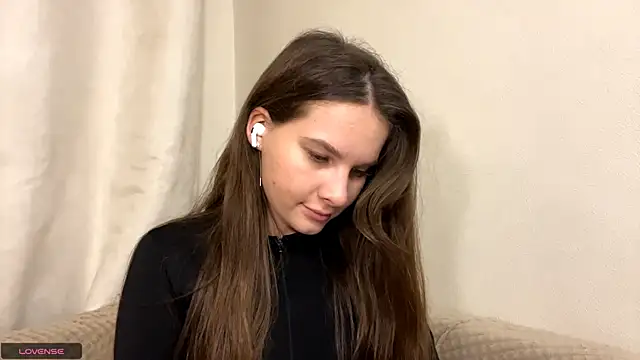 Luna Blossom online show from November 2025 01:38:01 AM