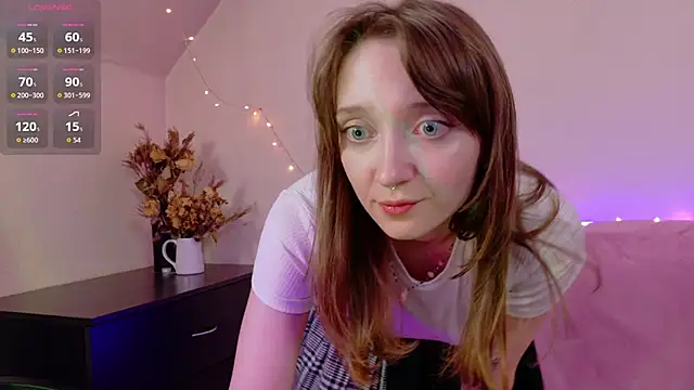 TinyMuse  online show from November 2025 01:48:02 AM