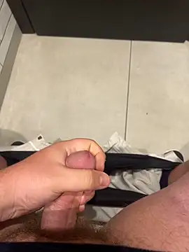 ChubbyBrit online show from November 2025 05:13:02 PM