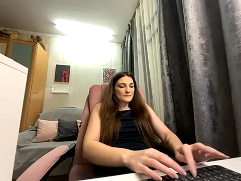 HelgaMun online show from November 2025 05:50:02 AM