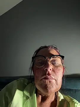 Angel-LinaX online show from December 2025 09:22:02 PM