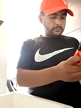 Yerackhip online show from November 2025 09:35:02 PM