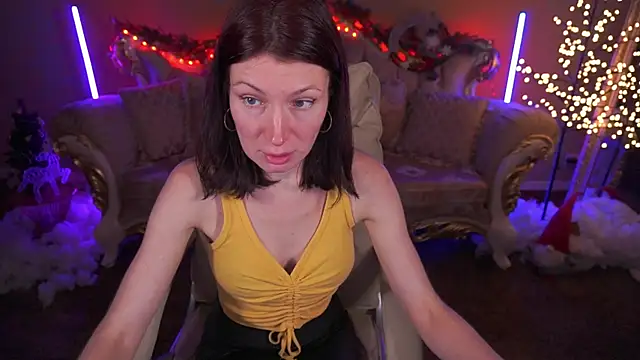 AmiraGoldd online show from January 2026 01:59:01 PM