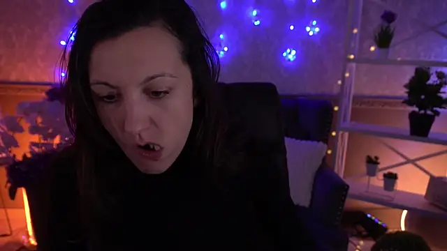 Snapshot of ZafiraMoonn chatting on January 2026 06:40:01 AM ZafiraMoonn online show from January 2026 06:40:01 AM