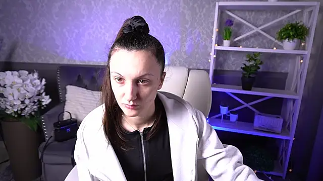 Snapshot of ZafiraMoonn chatting on March 2026 08:08:02 AM ZafiraMoonn online show from March 2026 08:08:02 AM