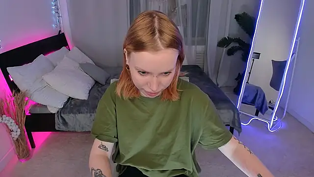 Snapshot of NaomiRosss chatting on November 2025 12:05:01 PM NaomiRosss online show from November 2025 12:05:01 PM