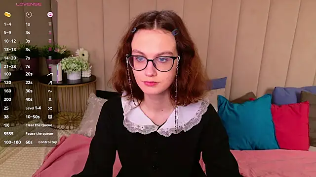 KathleenDioiz online show from November 2025 12:20:01 PM