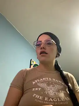 Naomii2 online show from November 2025 04:44:02 AM