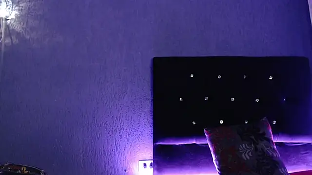 Martina erotic online show from November 2025 04:01:01 AM