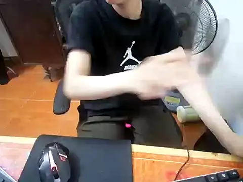 Snapshot of ---Lusi03--- chatting on June 2026 11:33:01 AM ---Lusi03--- online show from June 2026 11:33:01 AM