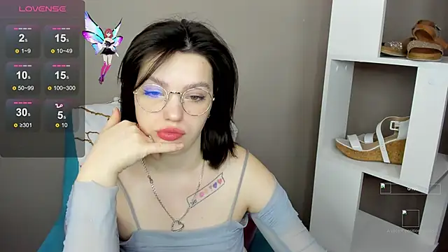 Snapshot of Karina_Kellyy chatting on November 2025 02:12:02 AM Karina Kellyy online show from November 2025 02:12:02 AM