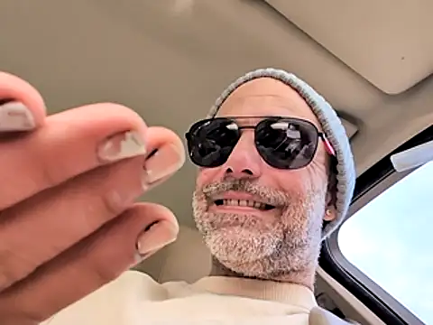 casalhottuga online show from November 2025 02:04:01 PM