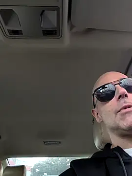 casalhottuga online show from November 2025 04:40:01 PM