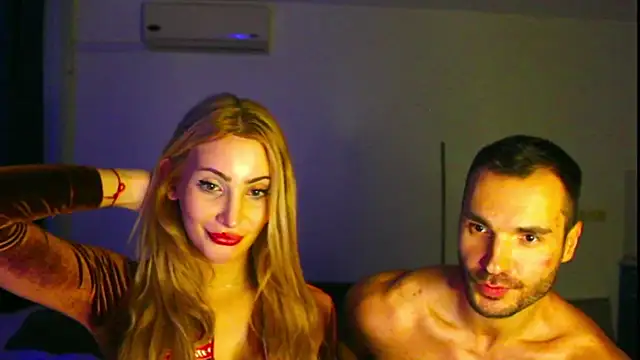 freyatrns online show from November 2025 07:47:01 PM