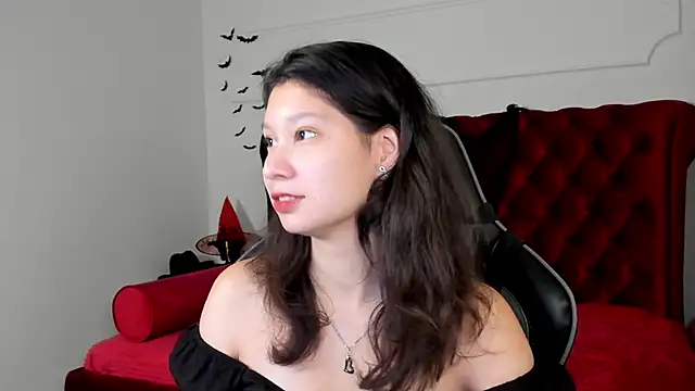 SaraDenars online show from November 2025 05:28:02 AM