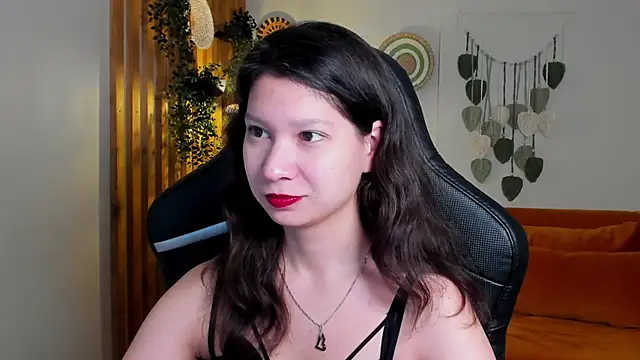 SaraDenars online show from November 2025 05:19:02 AM