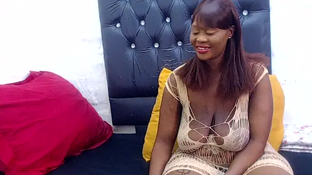 AUGUSTBLOOMxx online show from December 2025 03:43:01 PM