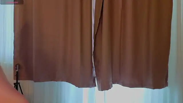 LauriePerez online show from June 2026 06:31:01 AM
