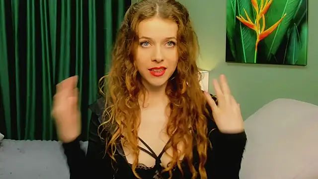 LoraWarner online show from November 2025 08:40:01 PM