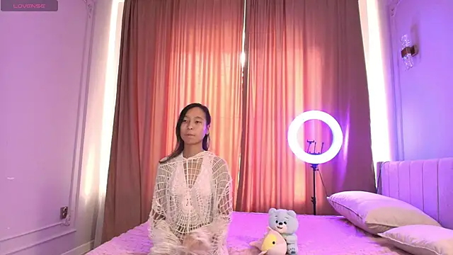 lihnpham online show from November 2025 03:56:01 AM